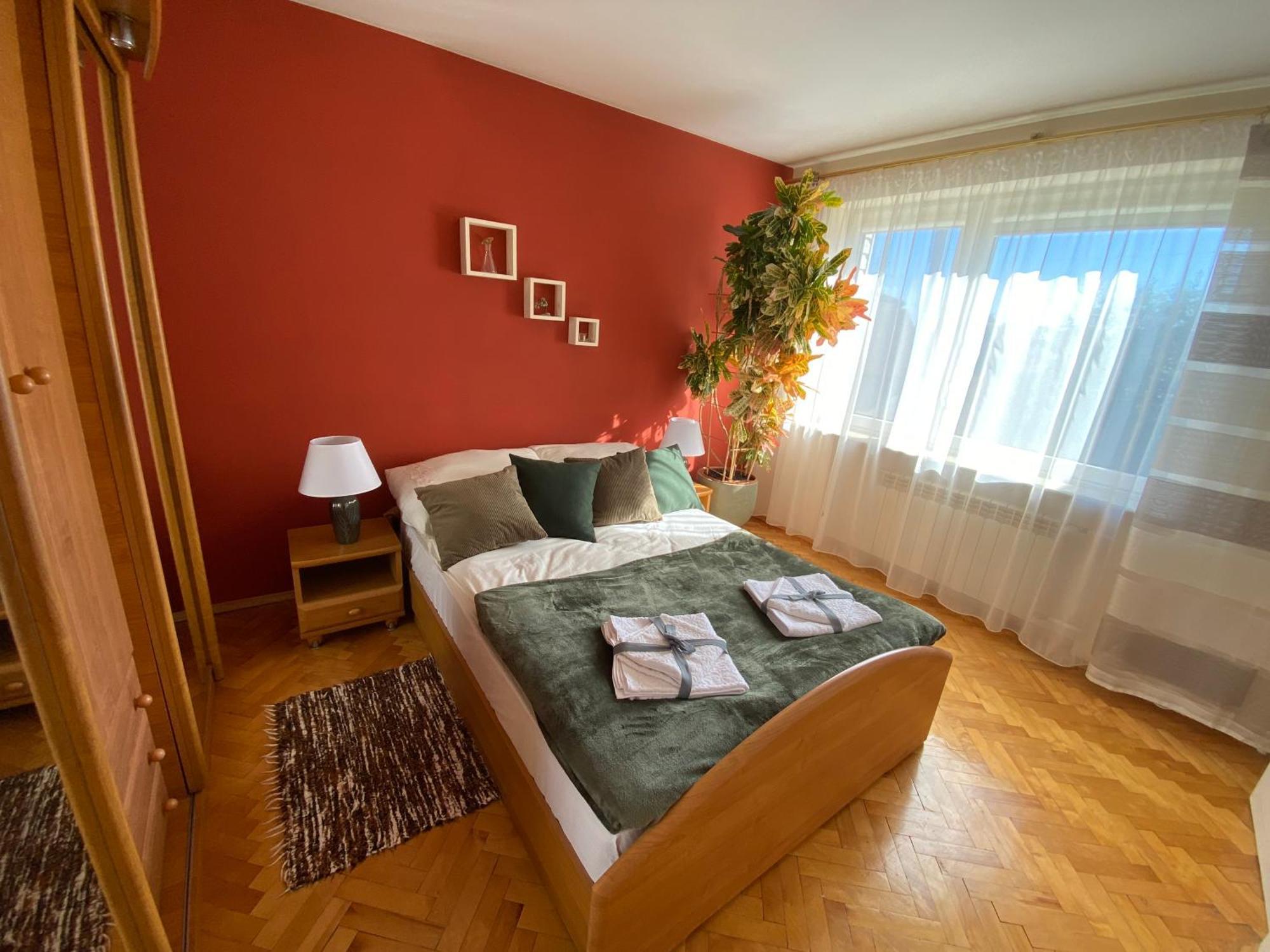 Przytulny Dom Pod Jabloniami Przy Targach Kielce 빌라 외부 사진