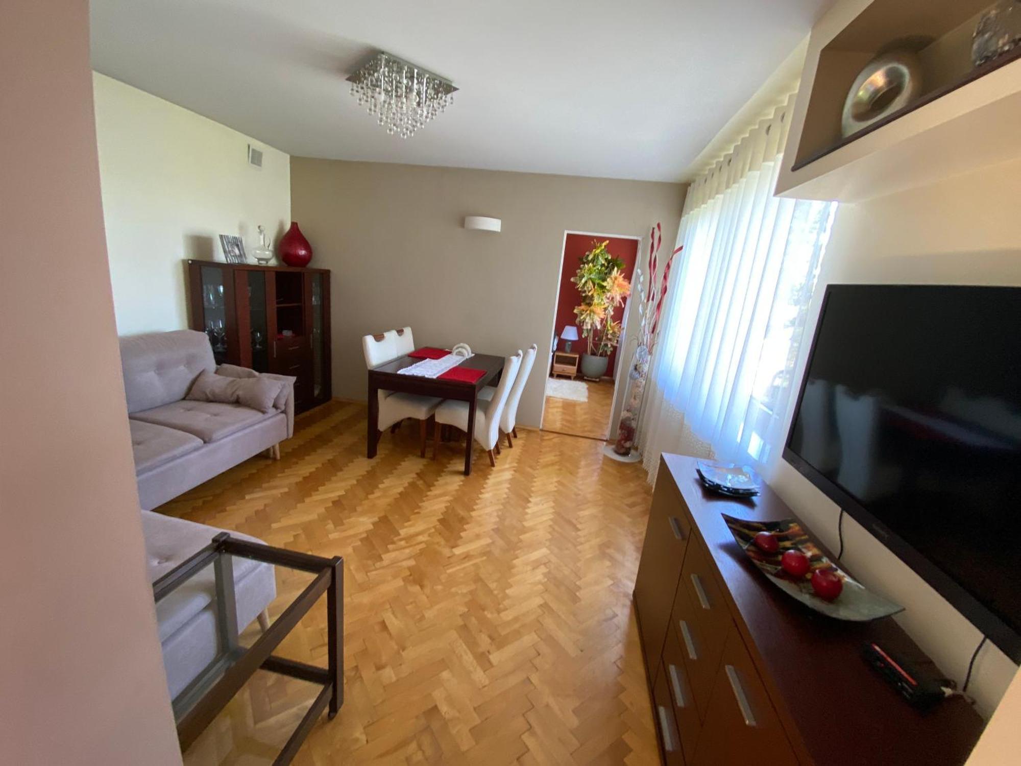 Przytulny Dom Pod Jabloniami Przy Targach Kielce 빌라 외부 사진