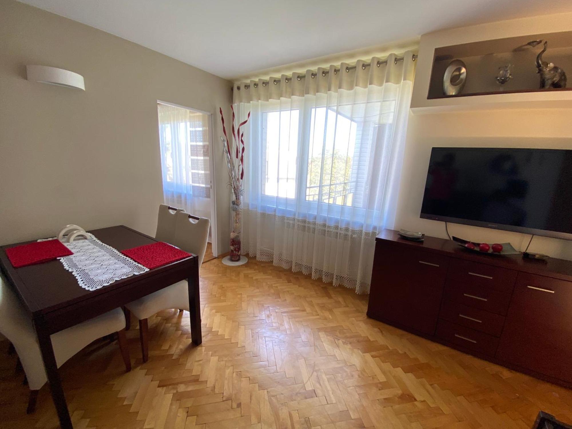 Przytulny Dom Pod Jabloniami Przy Targach Kielce 빌라 외부 사진